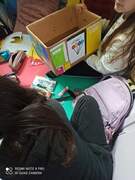 Παιδιά την ώρα της δημιουργίας