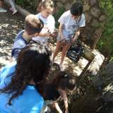 Προετοιμασία εδάφους παρτεριού με τσάπα